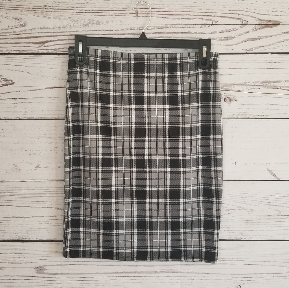 Alya Pencil Skirt